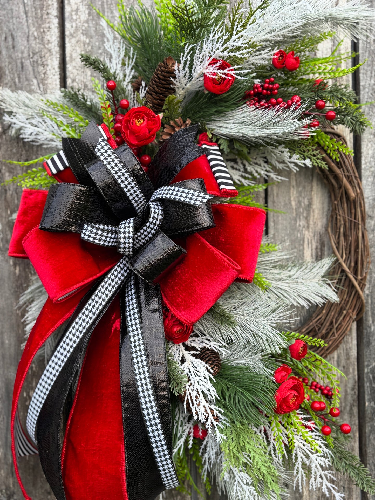 Frosted Elegance Wreath