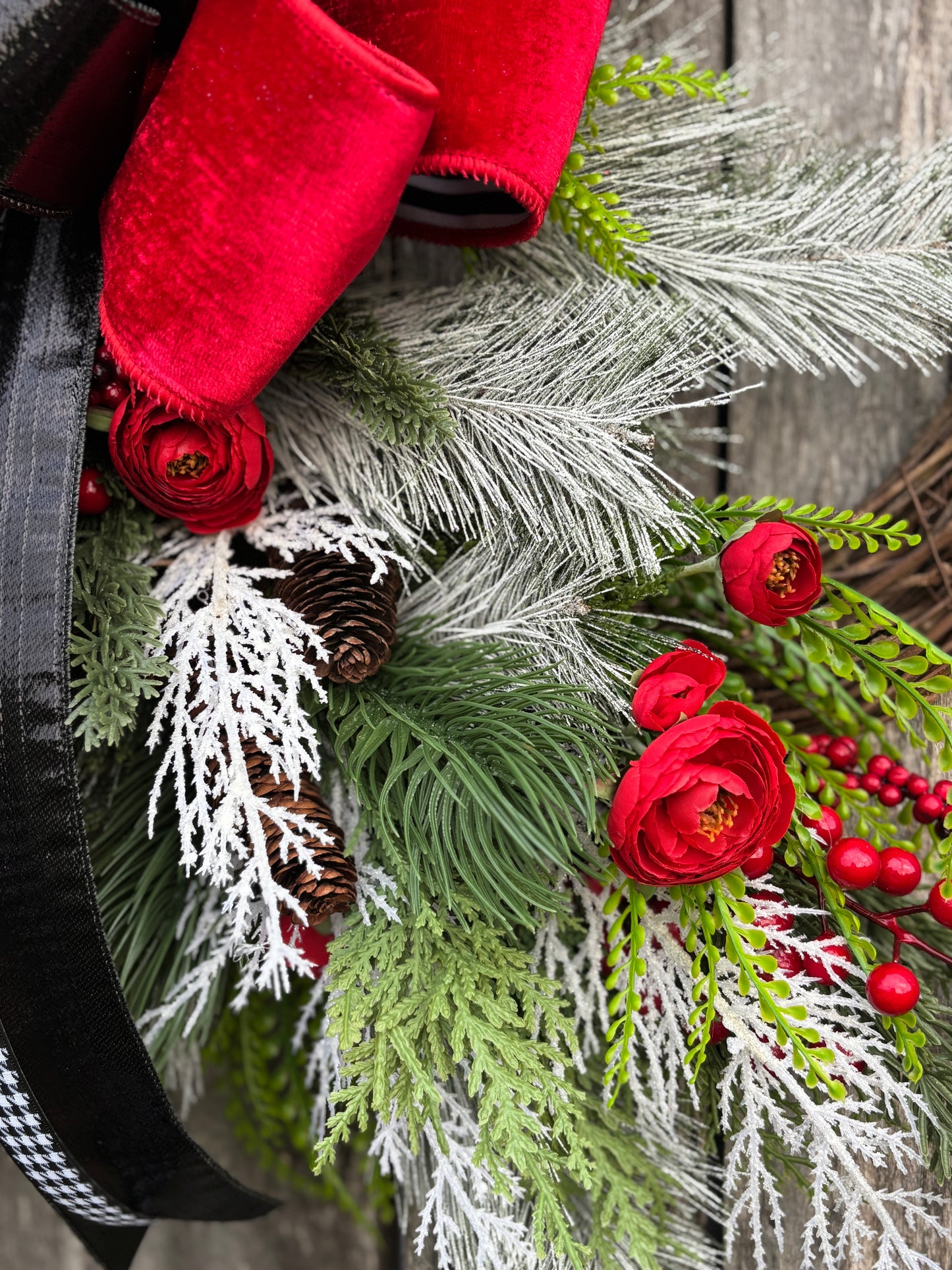 Frosted Elegance Wreath