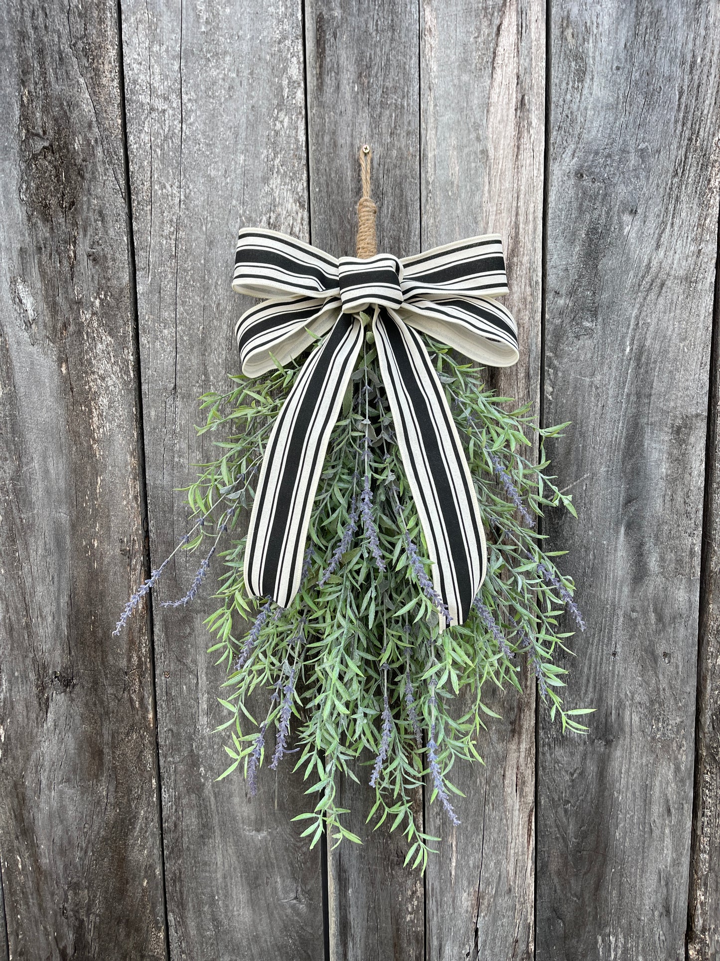 Viola Wreath