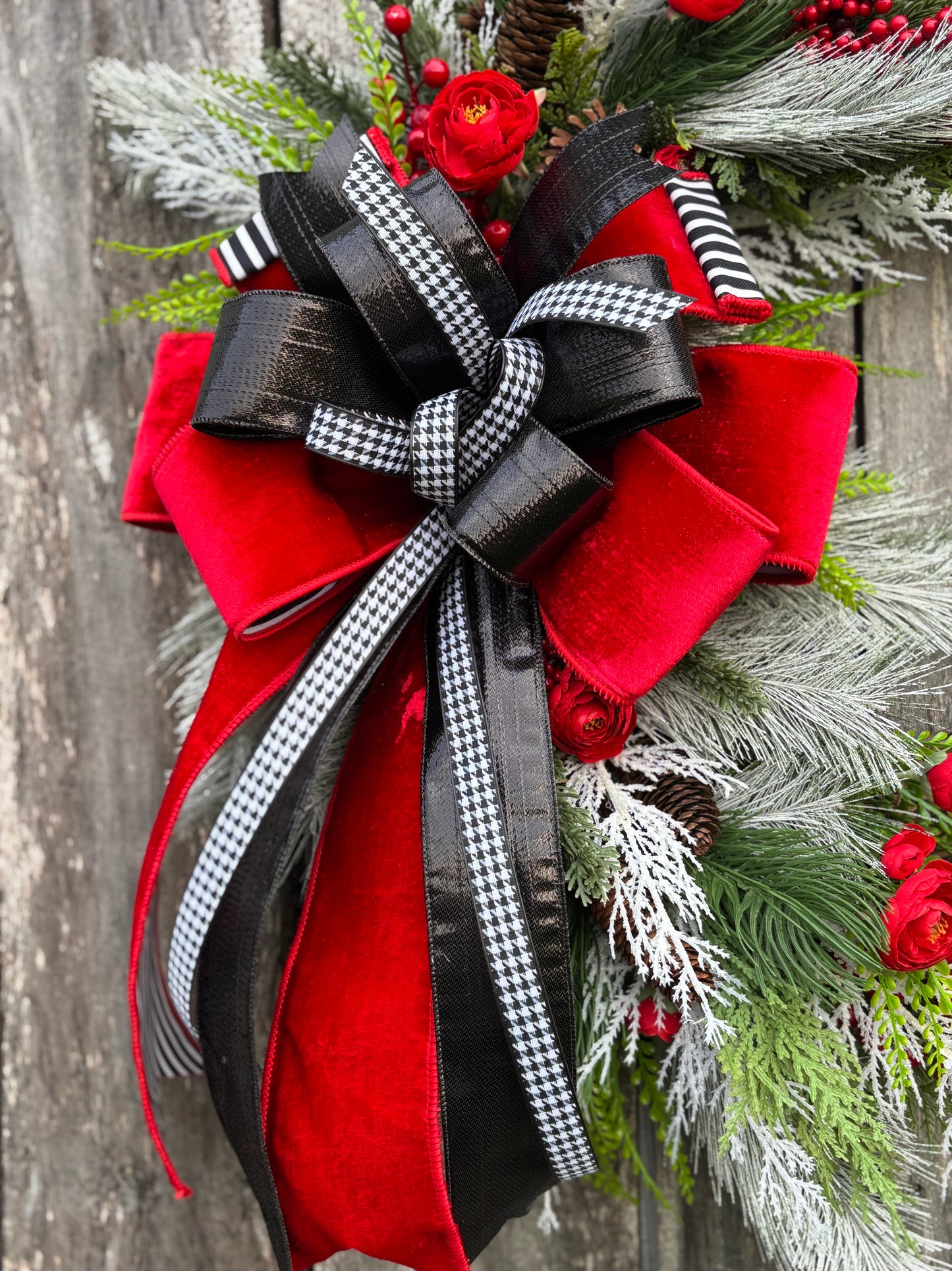 Frosted Elegance Wreath