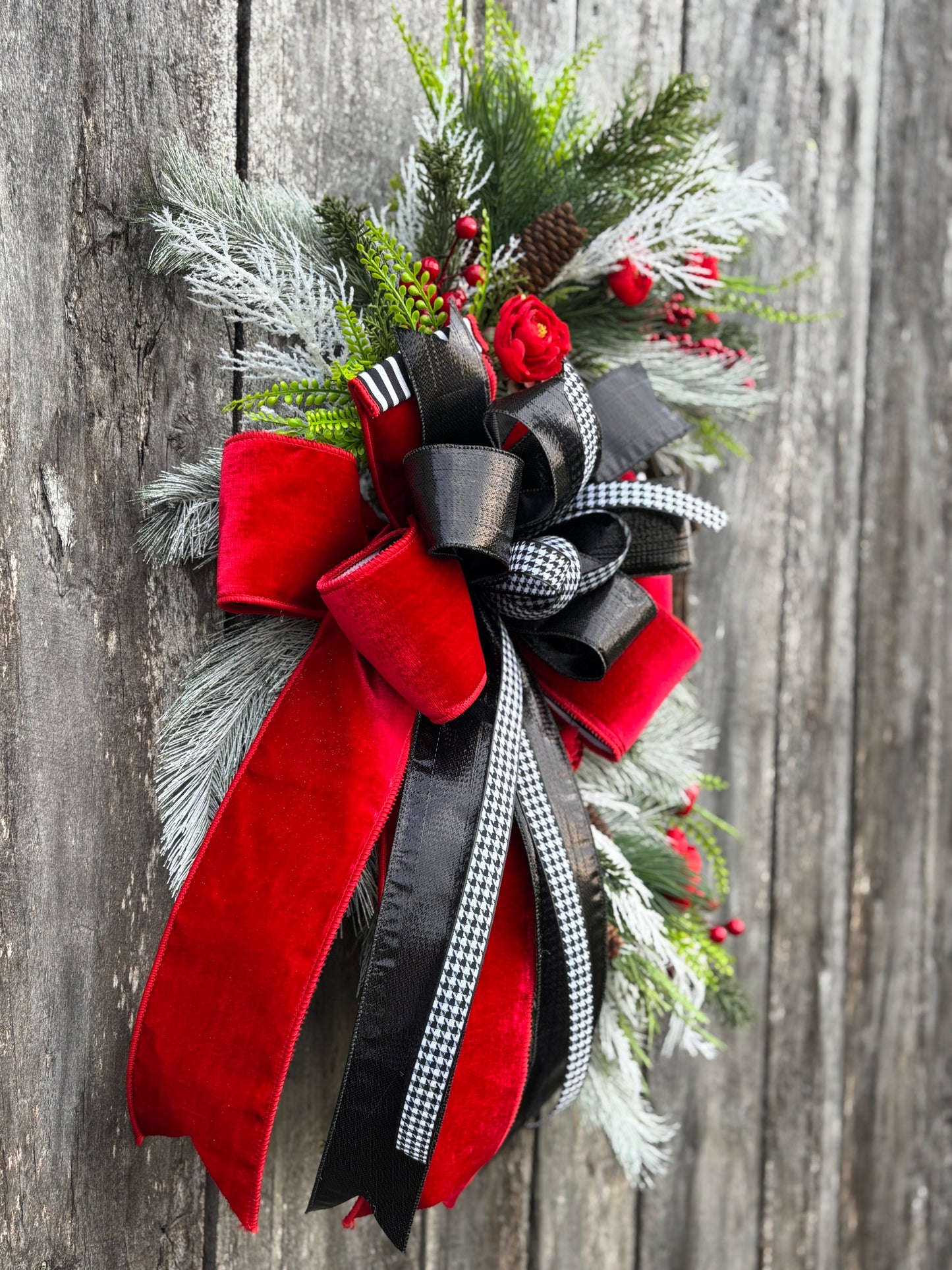 Frosted Elegance Wreath